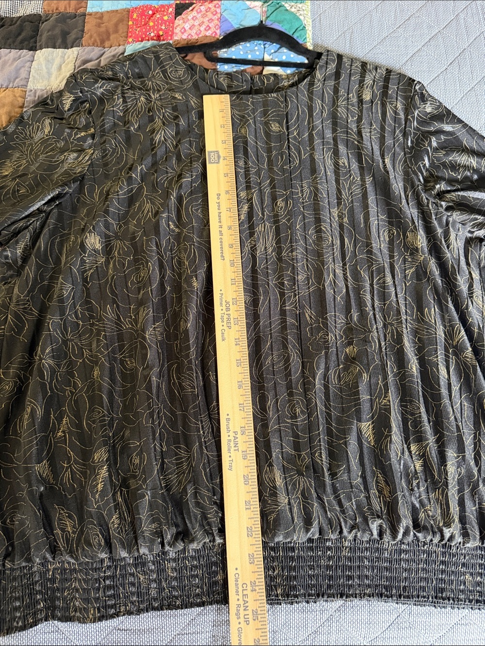 Black Short-Sleeve Floral Bubble Hem Blouse - Gold Print - Picture 7 of 7